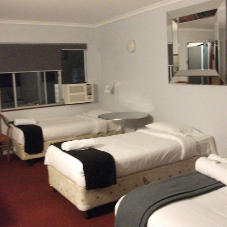 Beerwah Glasshouse Motel Εξωτερικό φωτογραφία