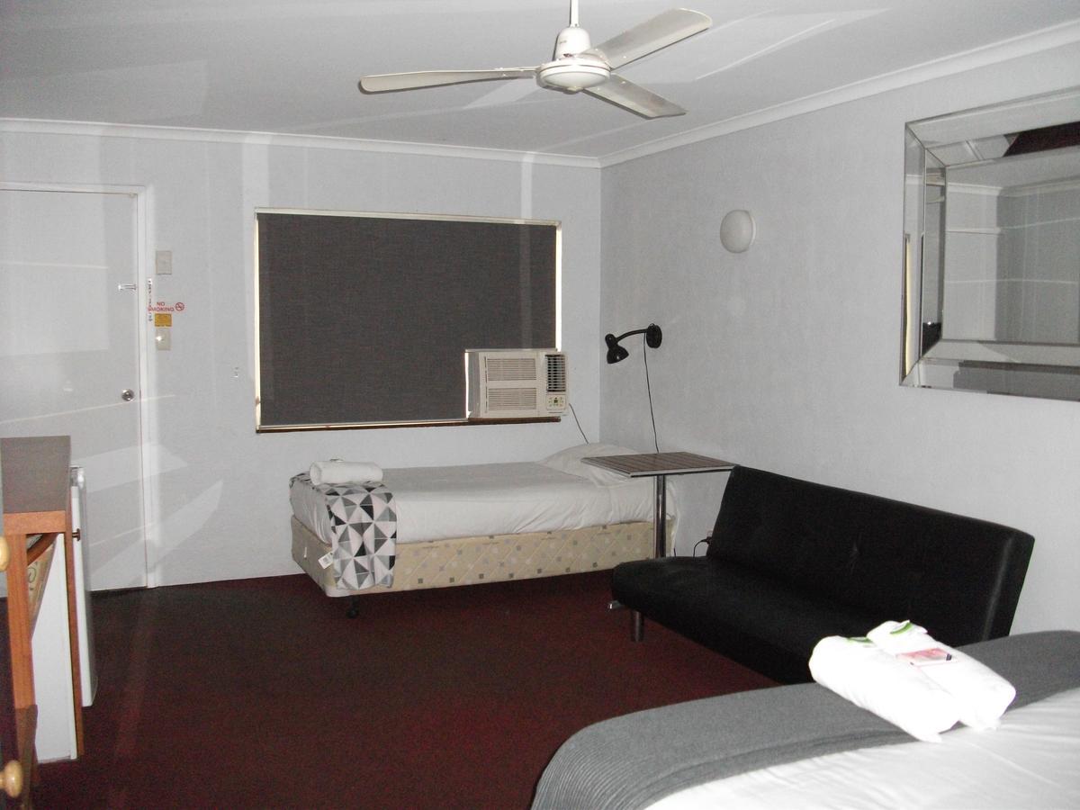 Beerwah Glasshouse Motel Εξωτερικό φωτογραφία