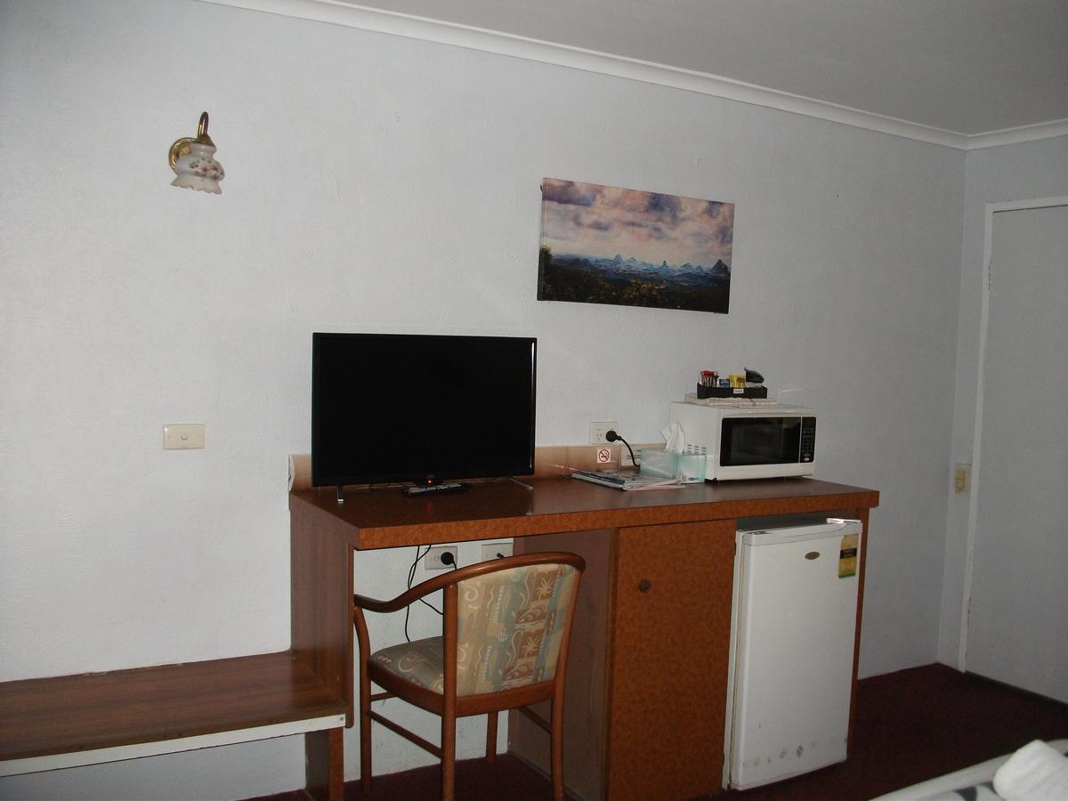Beerwah Glasshouse Motel Εξωτερικό φωτογραφία