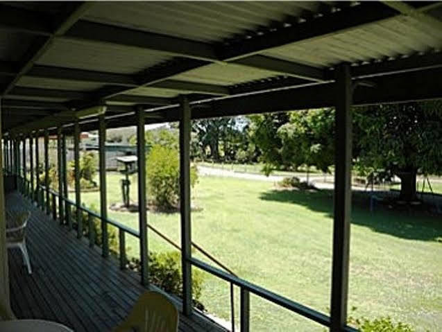 Beerwah Glasshouse Motel Εξωτερικό φωτογραφία