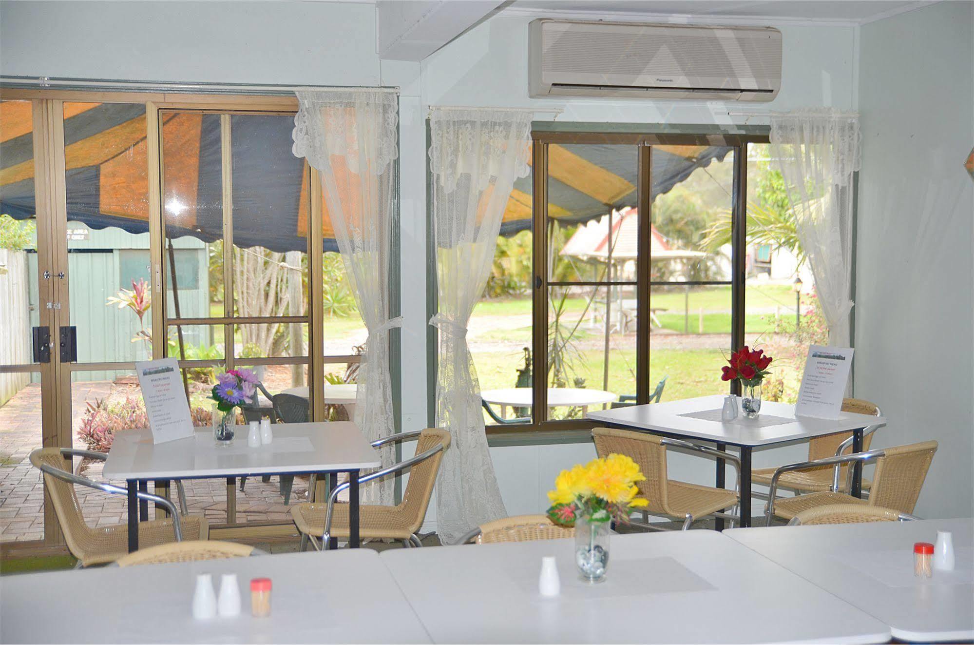 Beerwah Glasshouse Motel Εξωτερικό φωτογραφία