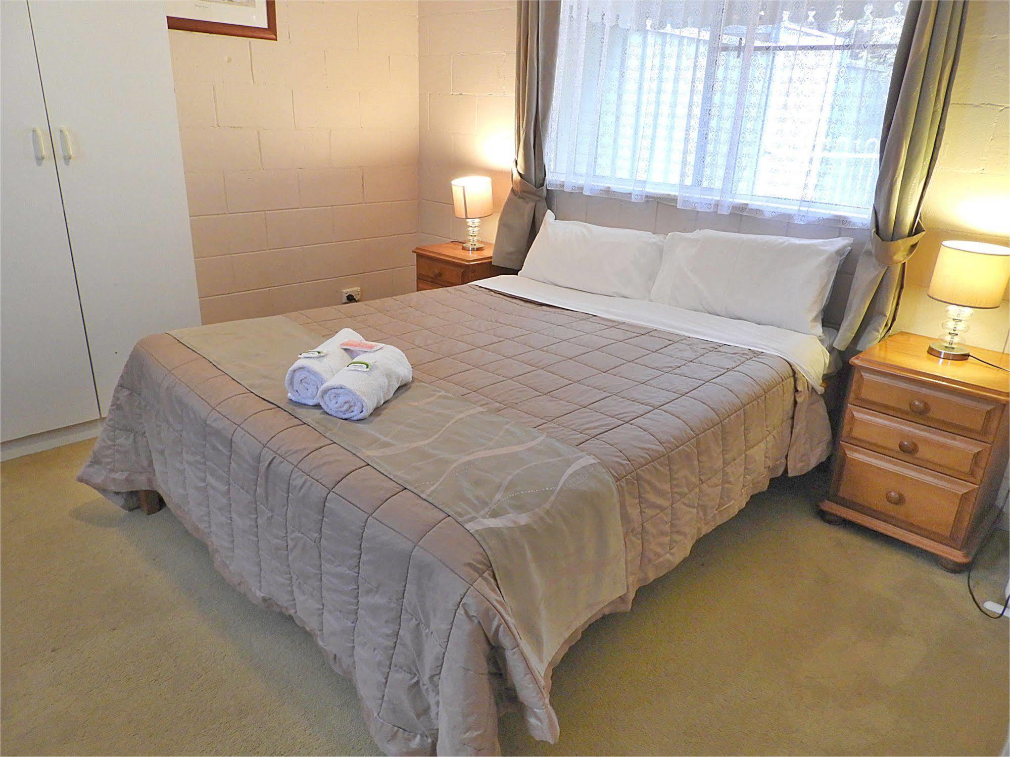Beerwah Glasshouse Motel Εξωτερικό φωτογραφία