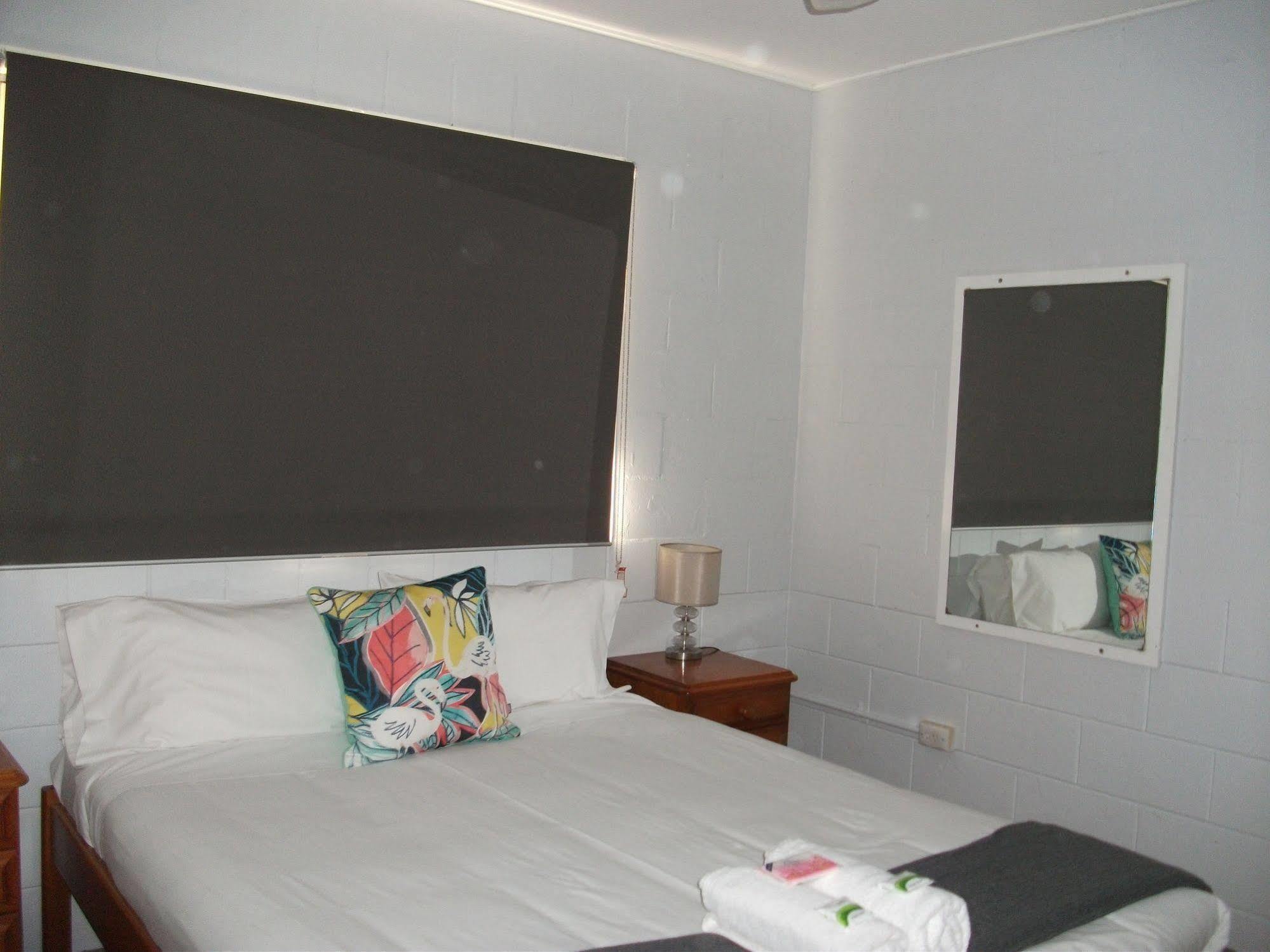 Beerwah Glasshouse Motel Εξωτερικό φωτογραφία