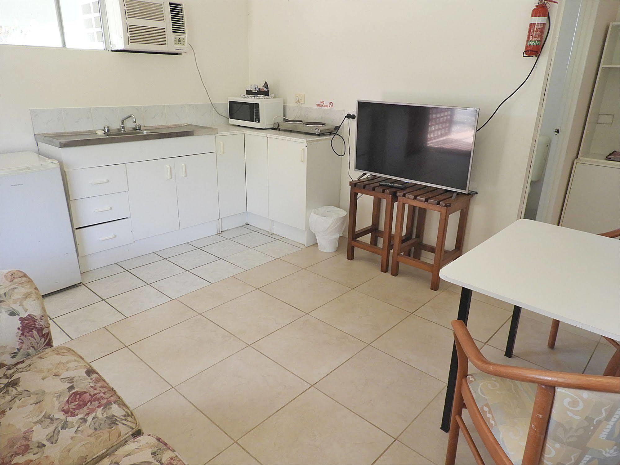 Beerwah Glasshouse Motel Εξωτερικό φωτογραφία