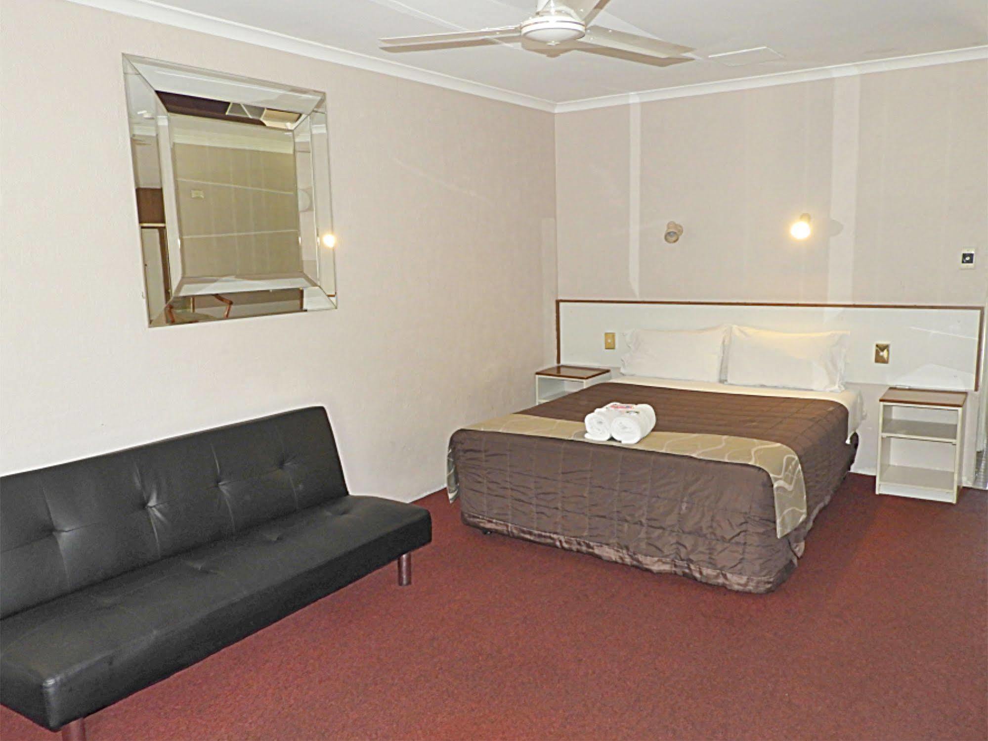 Beerwah Glasshouse Motel Εξωτερικό φωτογραφία